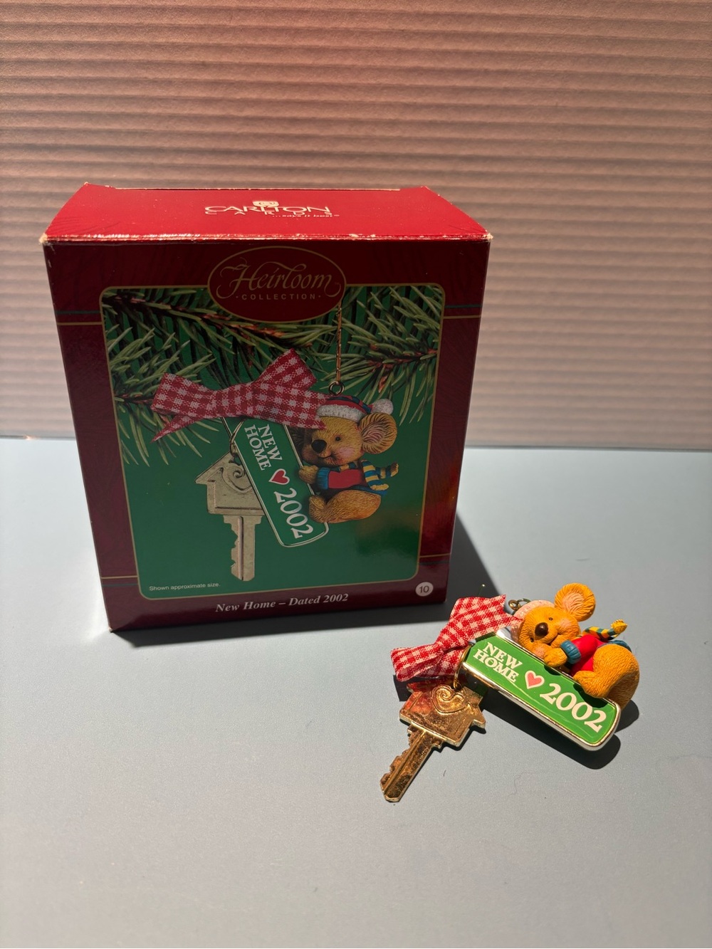 Carlton Cards Heirloom Collection Ornament